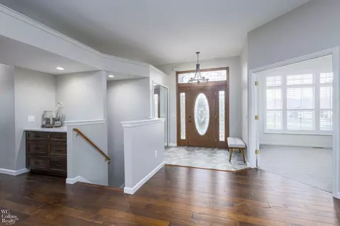 Entry Way - 4224 Scott B, Saint Clair, MI 48079 photo 1 of 2