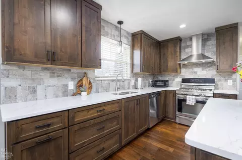 Kitchen - 4224 Scott B, Saint Clair, MI 48079 photo 4 of 5