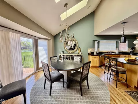 Dining - 47094 Burning Tree, Macomb, MI 48044 photo 3 of 3