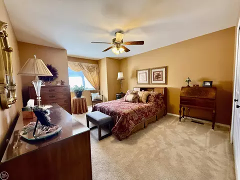 Bedroom - 47094 Burning Tree, Macomb, MI 48044 photo 4 of 8