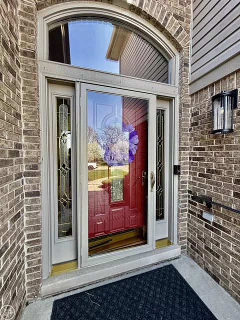 Entry Way - 47094 Burning Tree, Macomb, MI 48044 photo 1 of 5
