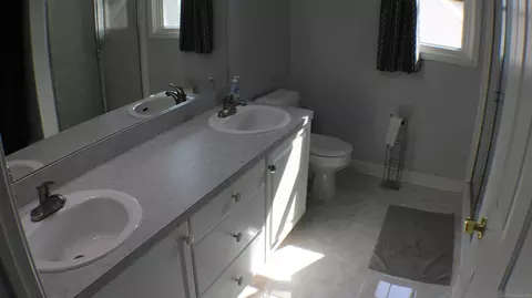 Bath - 21528 Mackenzie, Macomb, MI 48044 photo 6 of 6