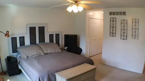 Bedroom - 21528 Mackenzie, Macomb, MI 48044 photo 2 of 10