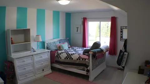 Bedroom - 21528 Mackenzie, Macomb, MI 48044 photo 9 of 10