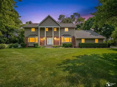 1060 Hollywood, Monroe, MI 48162