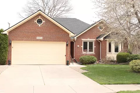 51392 Nicolette, New Baltimore, MI 48047