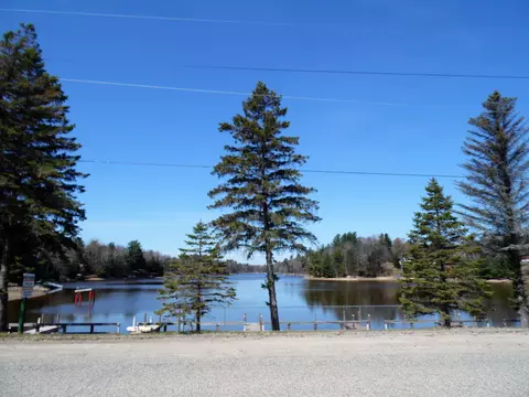 Nn N Forest Lake, Alger, MI 48610