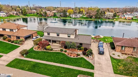 54670 Blue Cloud, Shelby Township, MI 48315