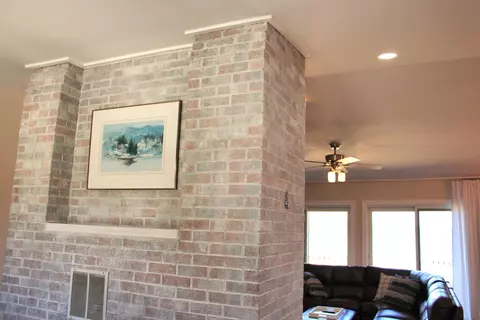 Living - 2151 Heather, Gladwin, MI 48624 photo 3 of 5