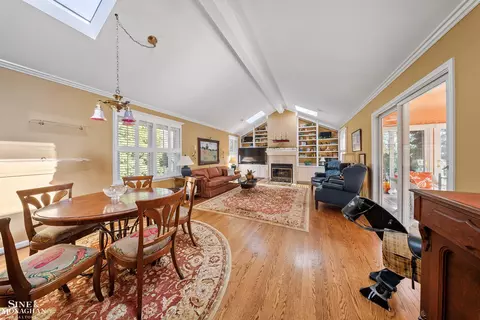 Living - 926 Hidden, Grosse Pointe Woods, MI 48236 photo 3 of 6