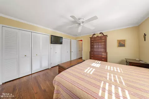 Bedroom - 926 Hidden, Grosse Pointe Woods, MI 48236 photo 3 of 5