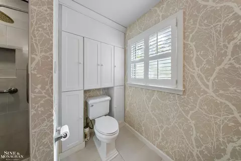 Bath - 926 Hidden, Grosse Pointe Woods, MI 48236 photo 4 of 5