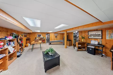 Other - 926 Hidden, Grosse Pointe Woods, MI 48236 photo 7 of 9