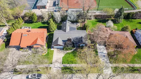 View/Area - 926 Hidden, Grosse Pointe Woods, MI 48236 photo 1 of 2