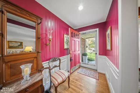 Entry Way - 926 Hidden, Grosse Pointe Woods, MI 48236 photo 1 of 2