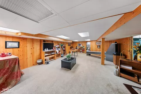Other - 926 Hidden, Grosse Pointe Woods, MI 48236 photo 6 of 9