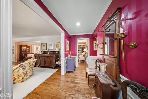 Entry Way - 926 Hidden, Grosse Pointe Woods, MI 48236 photo 2 of 2