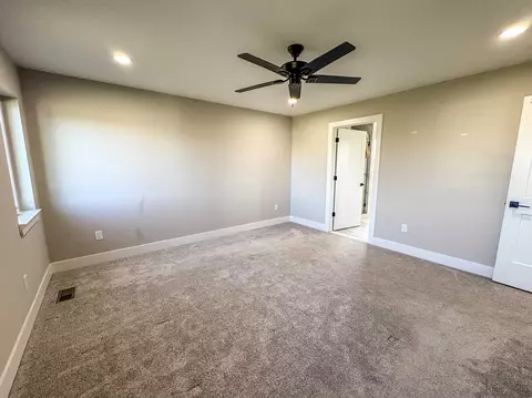 Bedroom - 2465 Mcclellan, Davison, MI 48423 photo 1 of 11