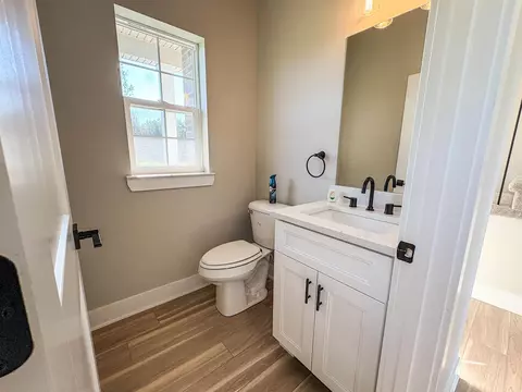 Bath - 2465 Mcclellan, Davison, MI 48423 photo 1 of 4