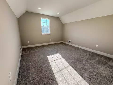 Bedroom - 2465 Mcclellan, Davison, MI 48423 photo 6 of 11