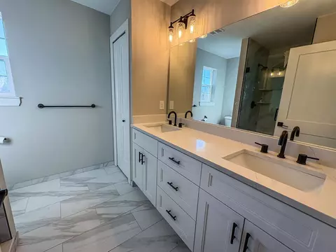 Bath - 2465 Mcclellan, Davison, MI 48423 photo 2 of 4