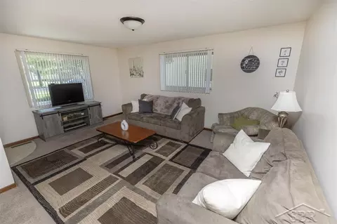 Living - 3319 Henry, Midland, MI 48642 photo 1 of 2