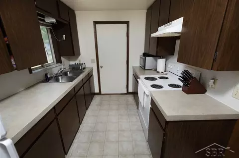 Kitchen - 3319 Henry, Midland, MI 48642 photo 4 of 5