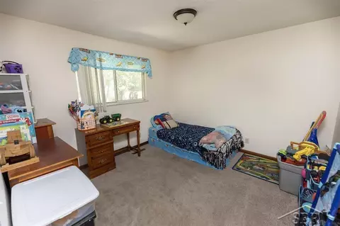 Bedroom - 3319 Henry, Midland, MI 48642 photo 2 of 3