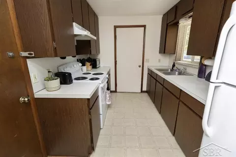 Kitchen - 3319 Henry, Midland, MI 48642 photo 3 of 5