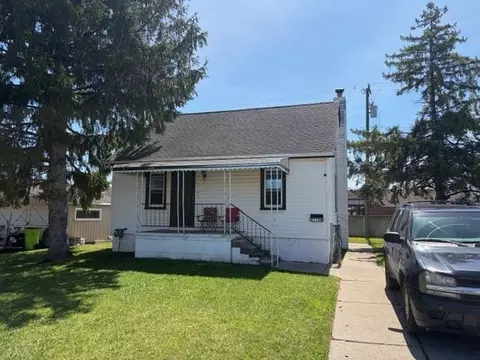 21186 Woodward, Clinton Township, MI 48035