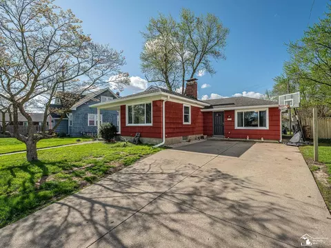 318 E Grv, Monroe, MI 48162