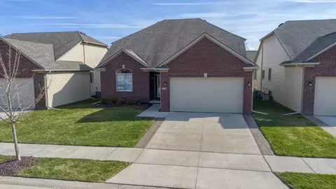 30028 Danvers #68, Chesterfield, MI 48051