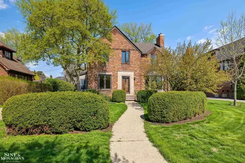 Exterior - 854 Pemberton, Grosse Pointe Park, MI 48230 photo 3 of 17