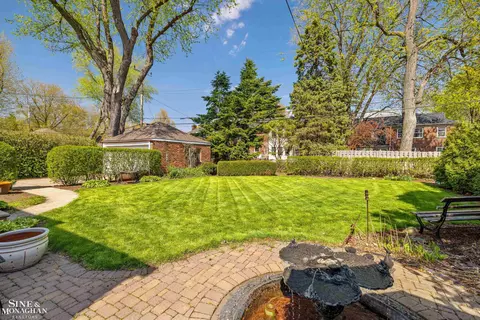 Exterior - 854 Pemberton, Grosse Pointe Park, MI 48230 photo 16 of 17