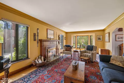 Living - 854 Pemberton, Grosse Pointe Park, MI 48230 photo 4 of 4