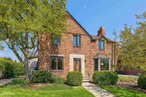 Exterior - 854 Pemberton, Grosse Pointe Park, MI 48230 photo 4 of 17