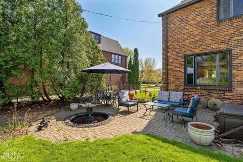 Exterior - 854 Pemberton, Grosse Pointe Park, MI 48230 photo 11 of 17