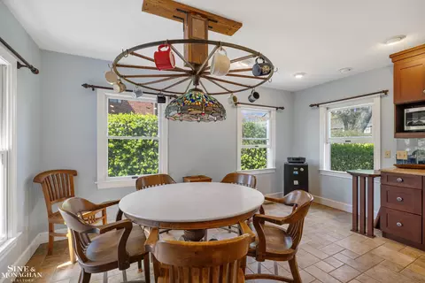 Dining - 854 Pemberton, Grosse Pointe Park, MI 48230 photo 1 of 3