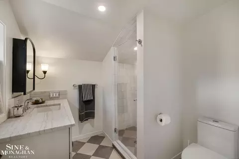 Bath - 319 Beaupre, Grosse Pointe Farms, MI 48236 photo 1 of 5