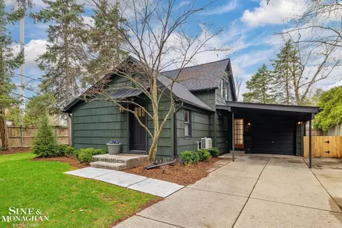 Exterior - 319 Beaupre, Grosse Pointe Farms, MI 48236 photo 6 of 7