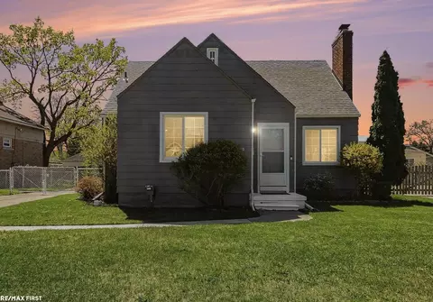 21910 Stephens, Saint Clair Shores, MI 48080