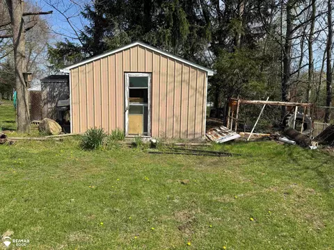Exterior - 5262 E Coldwater, Flint, MI 48506 photo 7 of 8