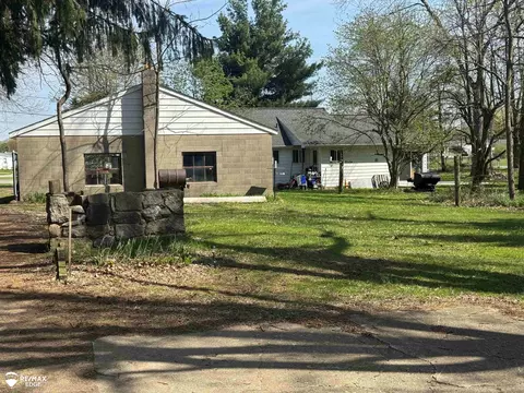 Exterior - 5262 E Coldwater, Flint, MI 48506 photo 6 of 8