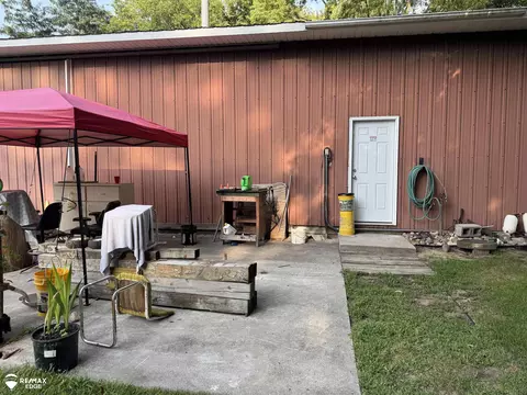 Exterior - 5262 E Coldwater, Flint, MI 48506 photo 2 of 8