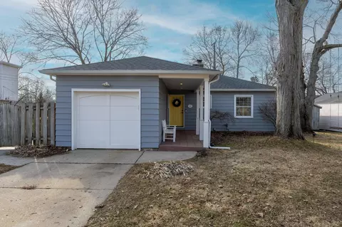 1155 Lake Grv, Grand Rapids, MI 49506