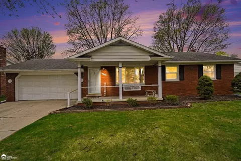 1384 Williamsburg, Flint, MI 48507