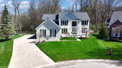 3973 Winslow, Auburn Hills, MI 48326