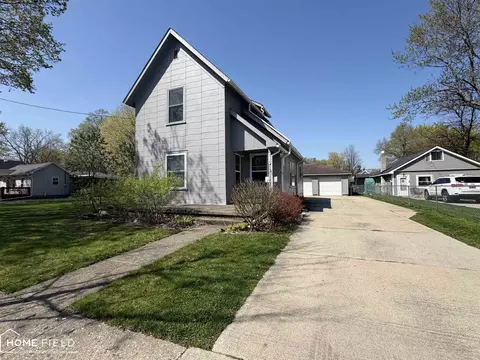714 Broadway, Owosso, MI 48867