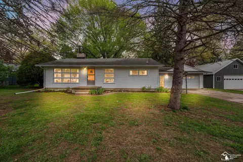 1128 S S Park, Temperance, MI 48182