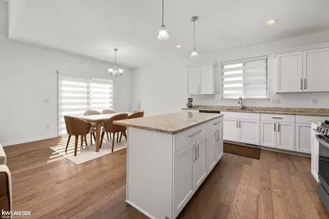 Kitchen - 49712 Split Rock, Macomb, MI 48044 photo 1 of 5